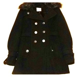 Blanc Noir Coat.